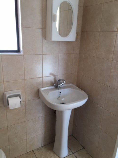To Let 1 Bedroom Property for Rent in Die Bult North West